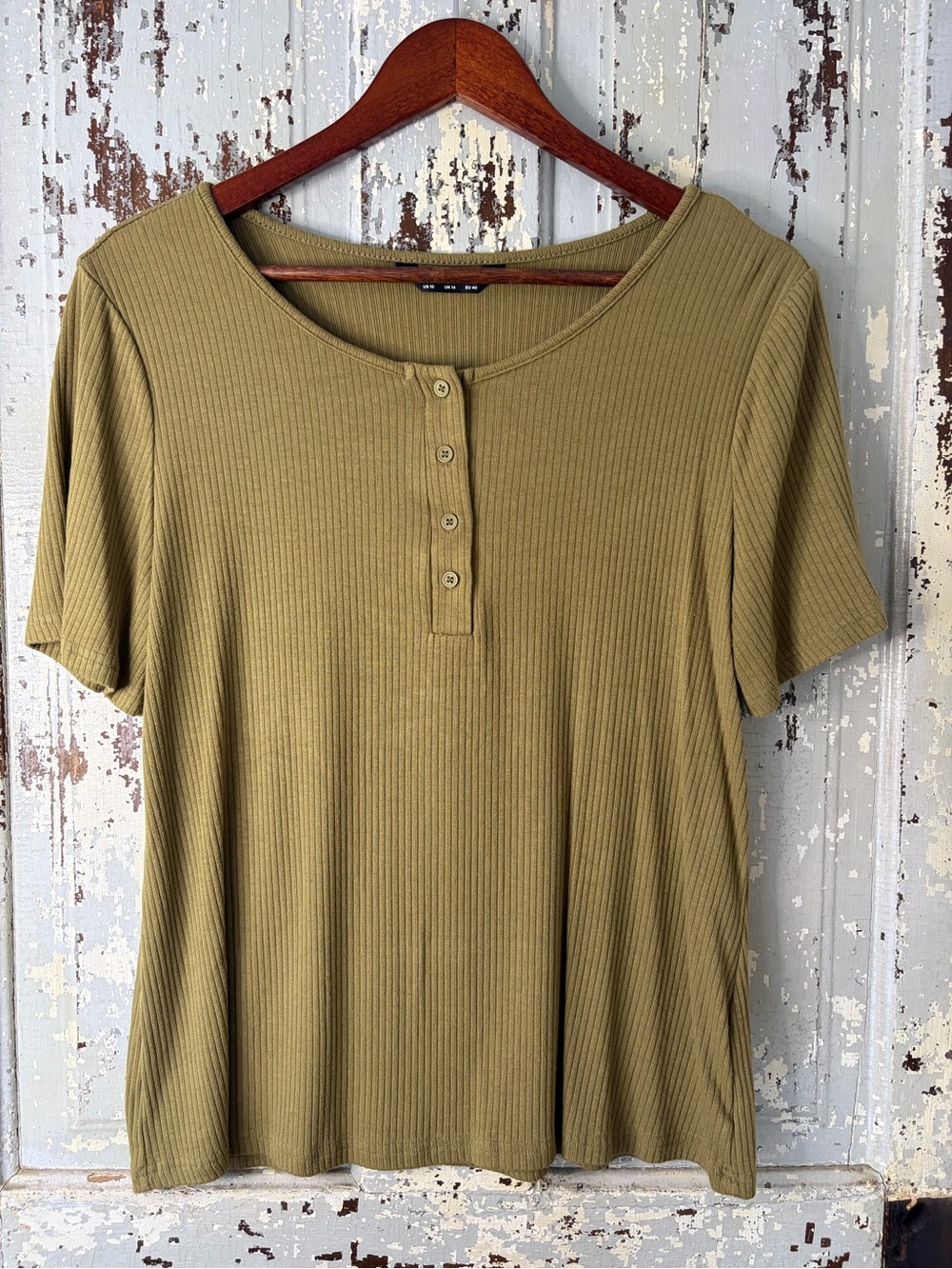 BloomChic Ribbed Henley Short-Sleeve Top - Olive Green